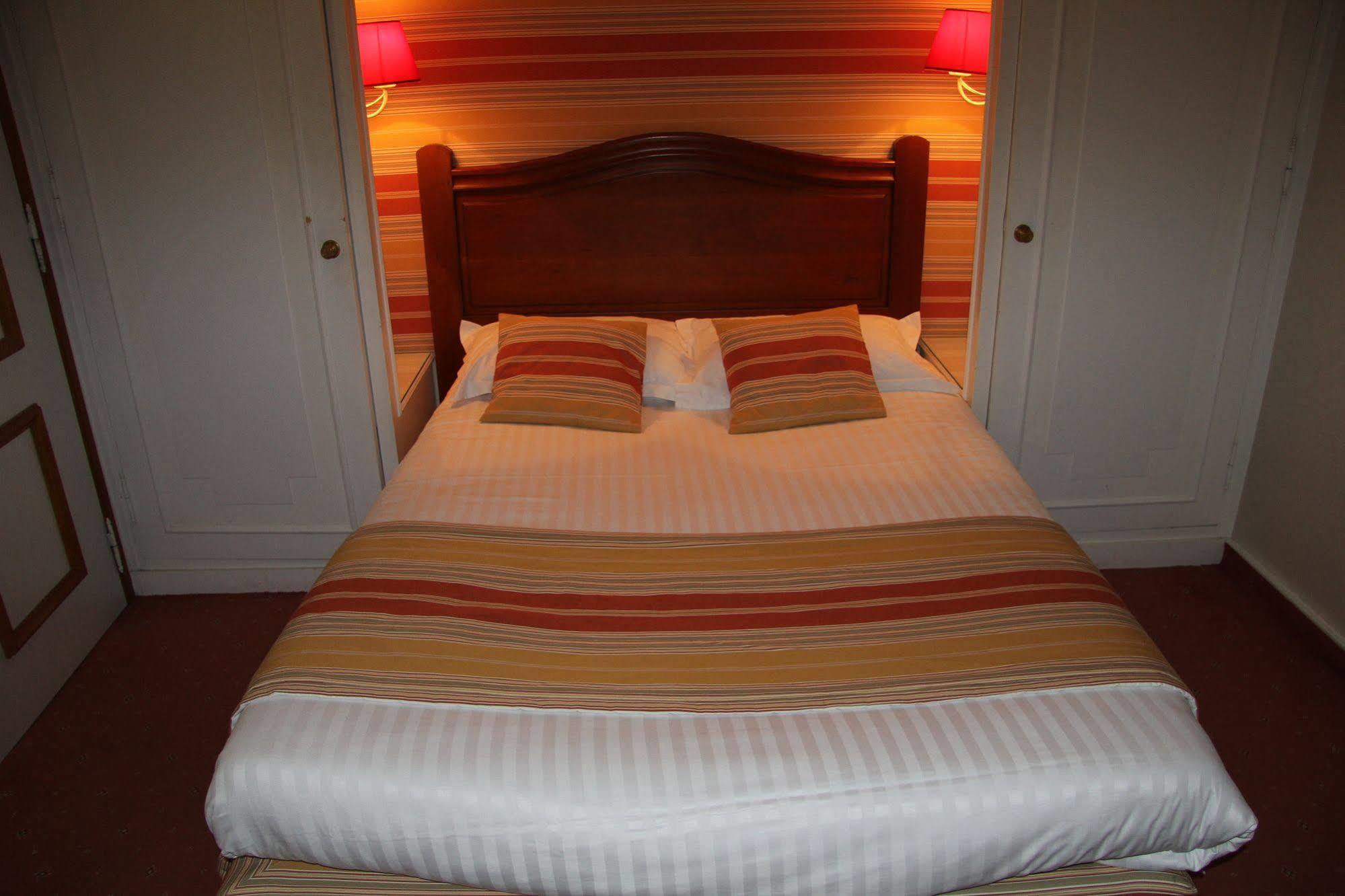 Hotel Le Regent Villers-Cotterêts Eksteriør billede