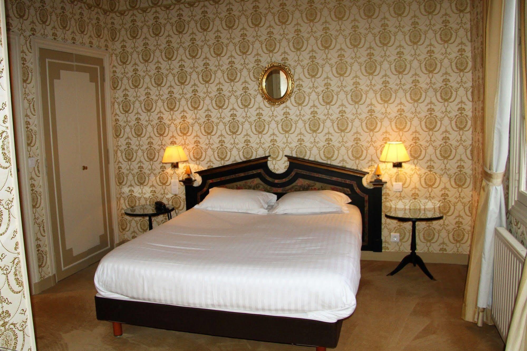 Hotel Le Regent Villers-Cotterêts Eksteriør billede